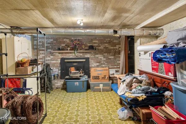 $375,000 | 2485 Indian Ridge Road, Blaine, TN 37709