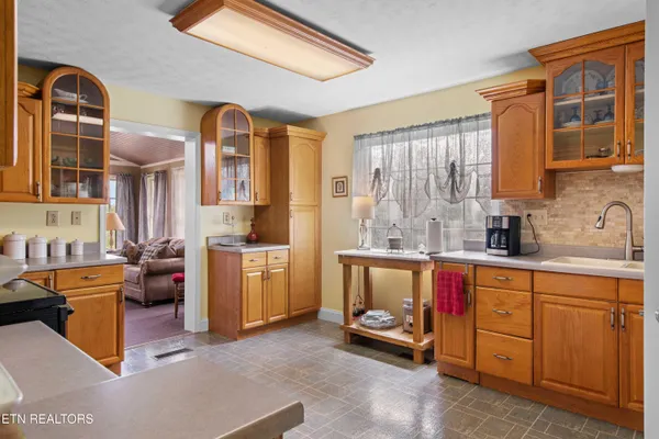 $375,000 | 2485 Indian Ridge Road, Blaine, TN 37709