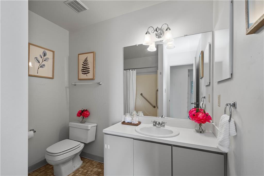 2311 Kenzie Road Pittsburgh, PA 15205 - Photo 12 of 28 Gallery Image 12