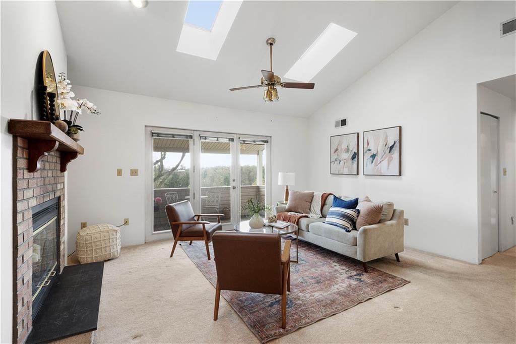 2311 Kenzie Road Pittsburgh, PA 15205 - Photo 4 of 28 Gallery Image 4