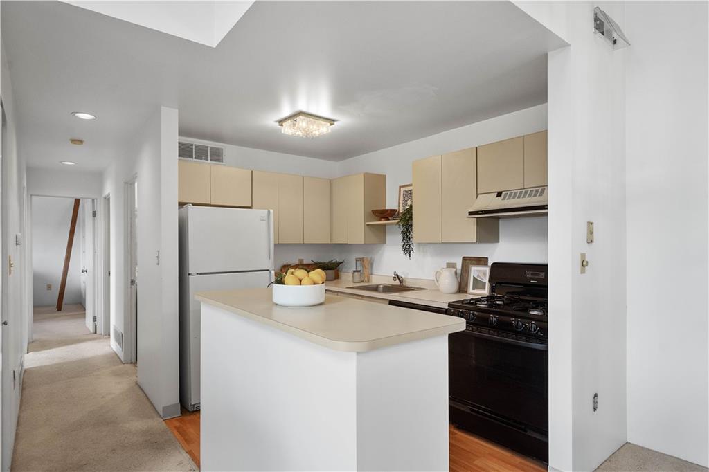 2311 Kenzie Road Pittsburgh, PA 15205 - Photo 10 of 28 Gallery Image 10