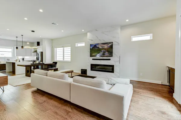 $3,600 | 5857 Dolores Street, Houston, TX 77057