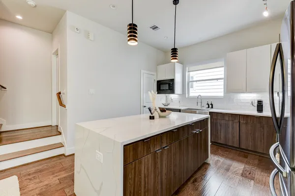 $3,600 | 5857 Dolores Street, Houston, TX 77057