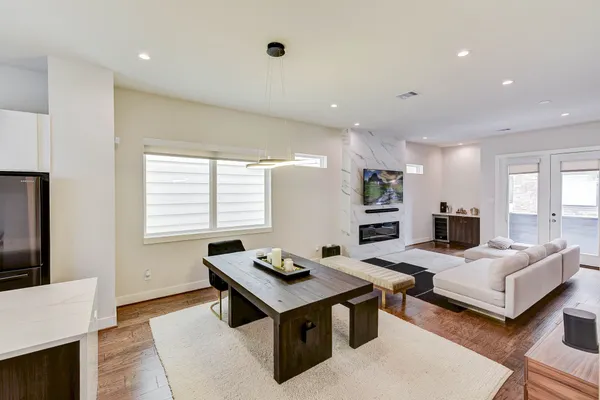 $3,600 | 5857 Dolores Street, Houston, TX 77057