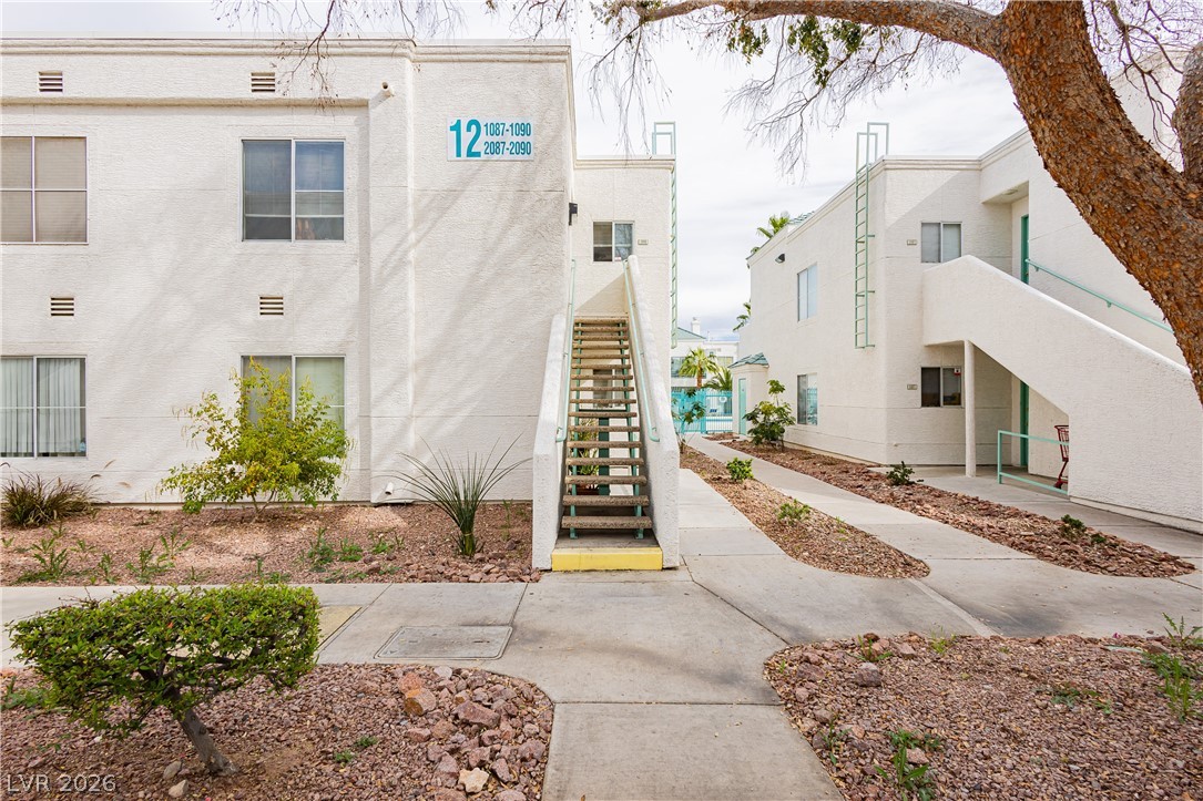 7100 West Pirates Cove Road, Unit 2090 Las Vegas, NV 89145 - Photo 3 of 32