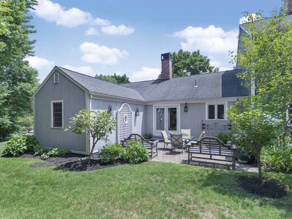29 Jericho Road, Unit 29 Weston, MA 02493 - Photo 15 of 17