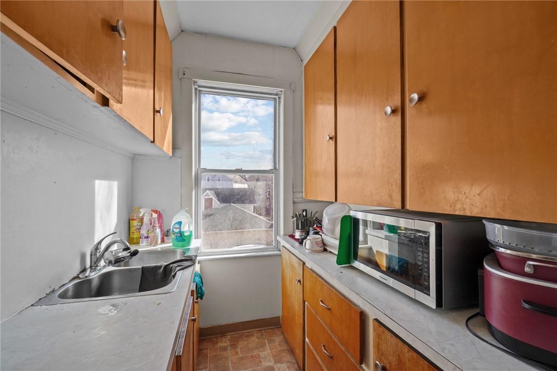 550 Winter Street Woonsocket, RI 02895 - Photo 14 of 20