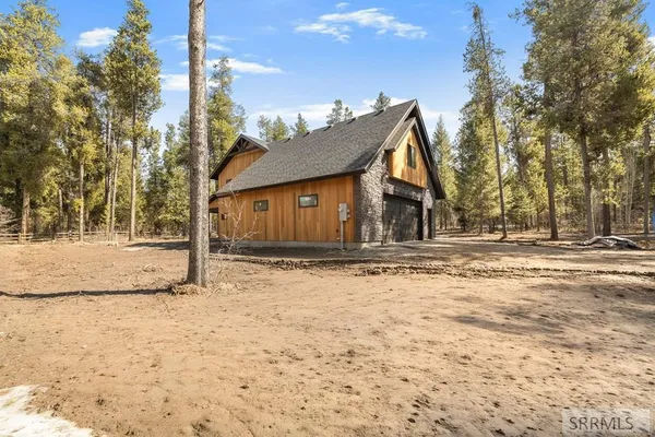 $1,200,000 | 1527 Shadow Run, Ashton, ID 83420