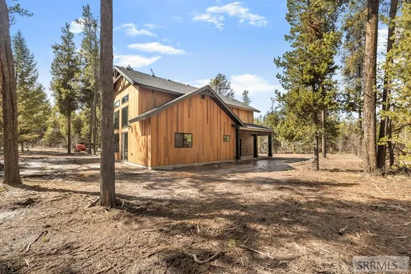 $1,200,000 | 1527 Shadow Run, Ashton, ID 83420