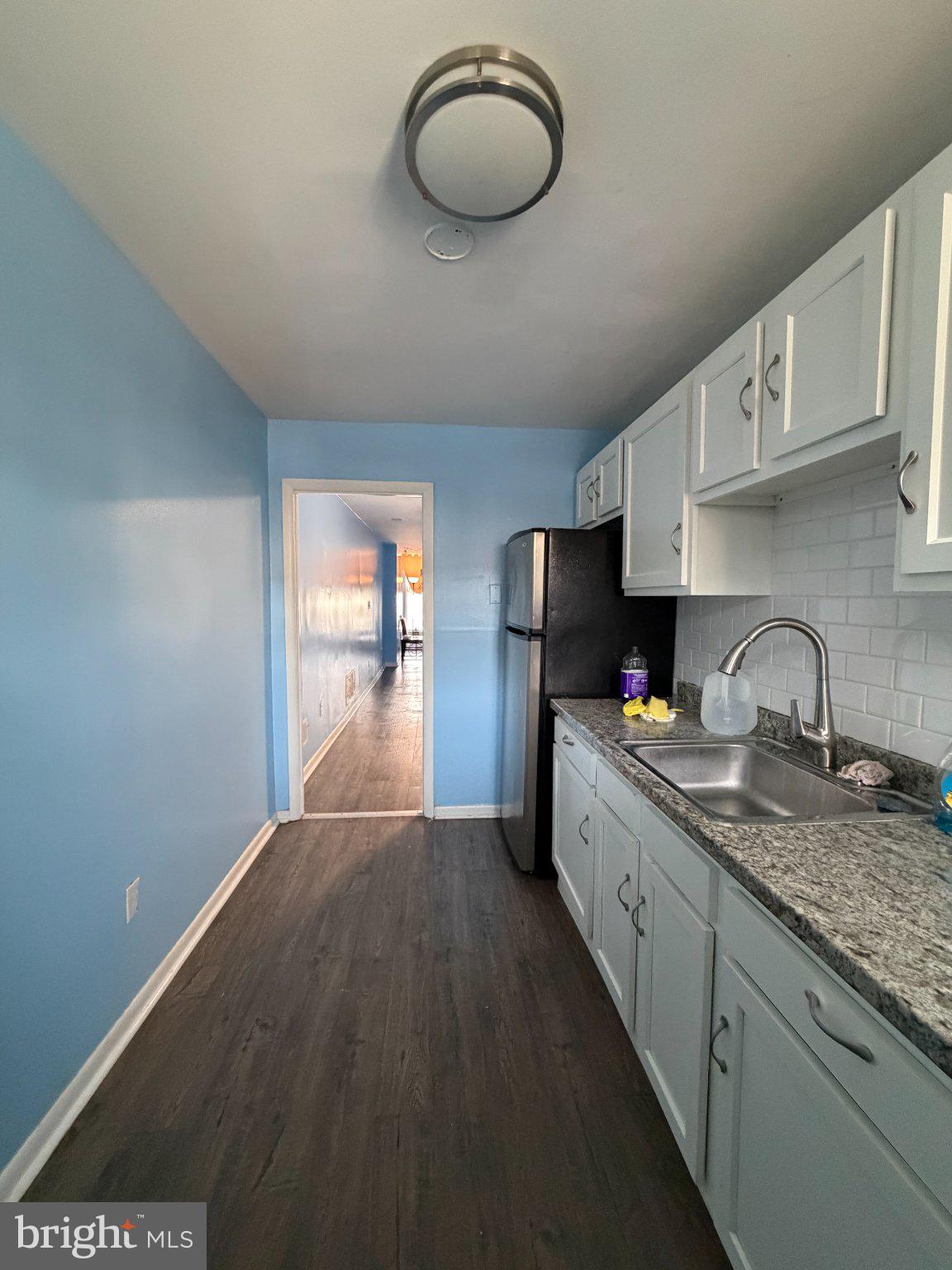 539 Gold Street Baltimore, MD 21217 - Photo 7 of 23 Bright and airy kitchen space.