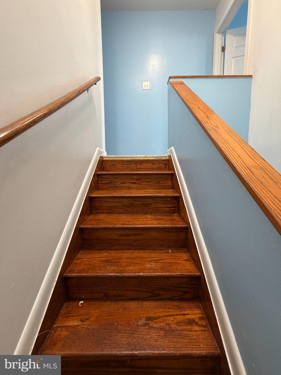 539 Gold Street Baltimore, MD 21217 - Photo 10 of 23 Inviting ascent to serene spaces.