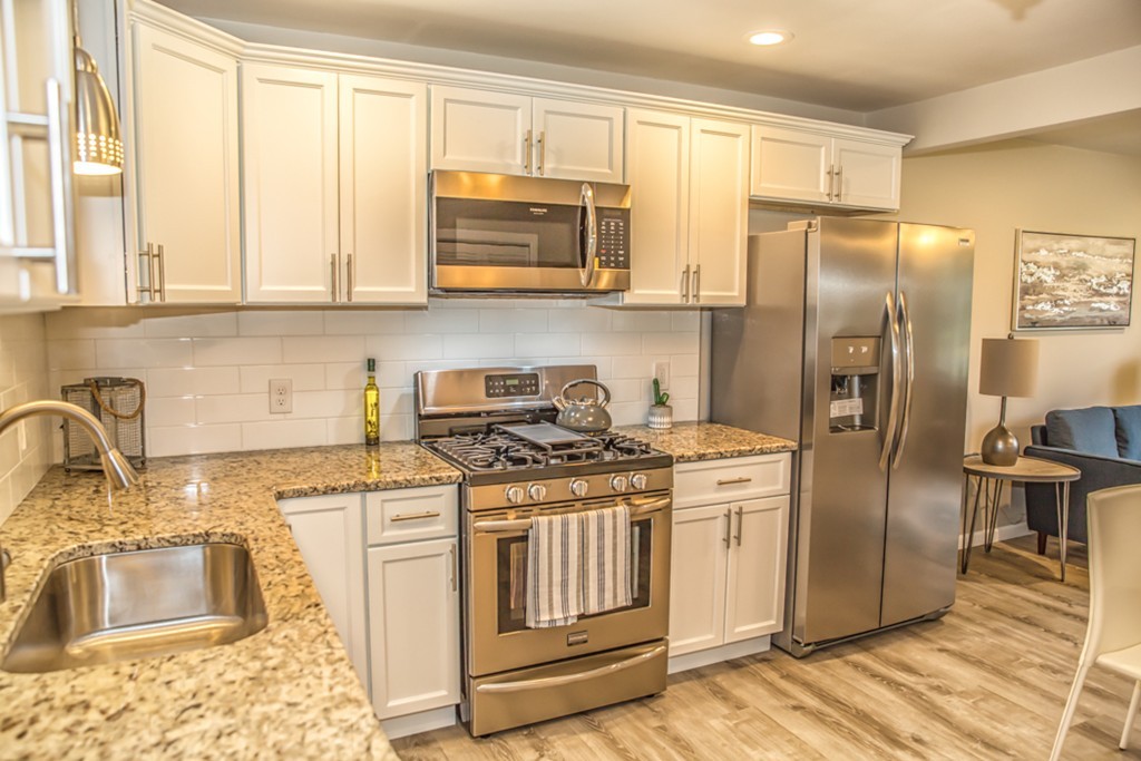 52 Dupuis Road Holyoke, MA 01040 - Photo 4 of 25