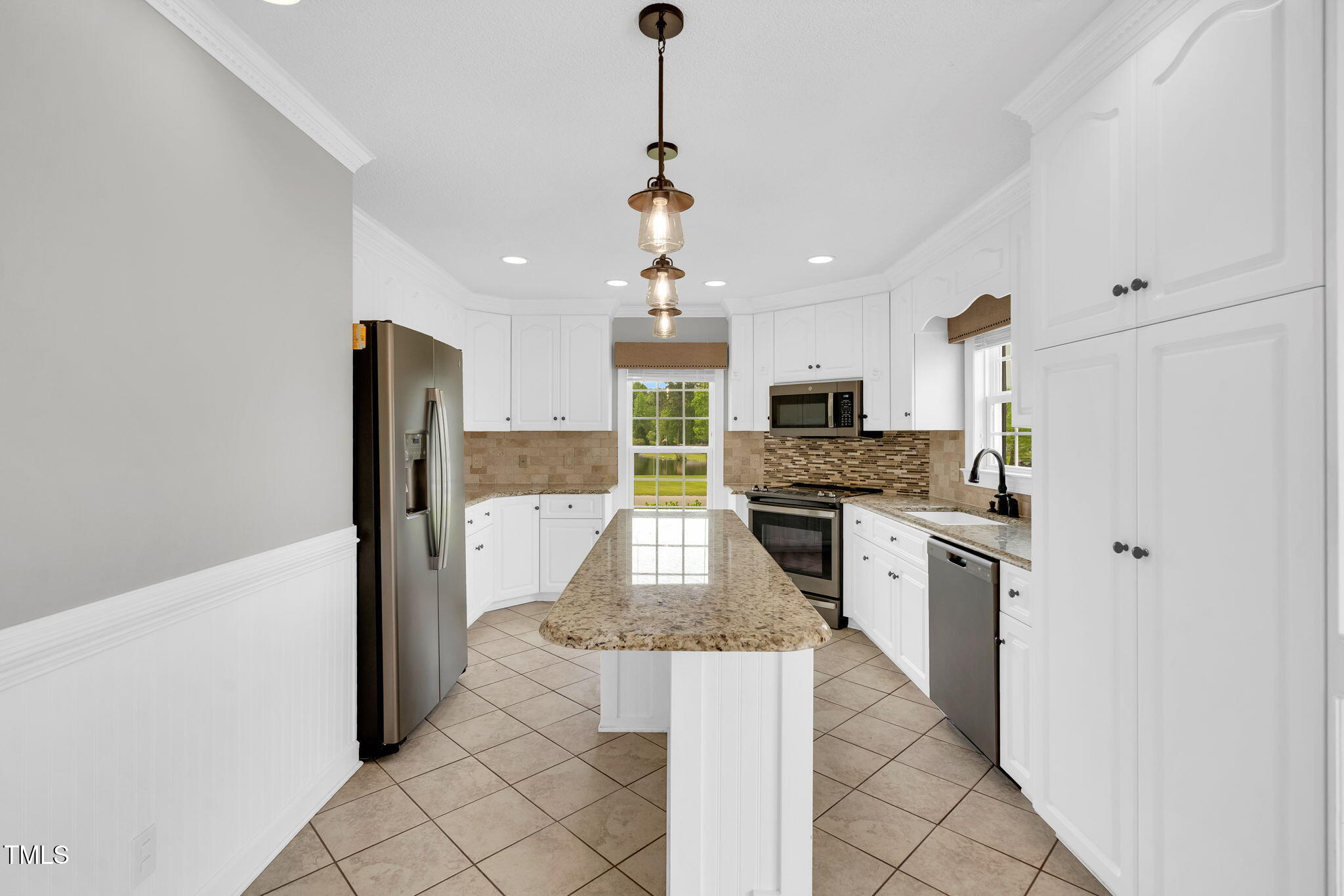 201 Wendy Place Benson, NC 27504 - Photo 17 of 30 18-web-or-mls-DSC01093