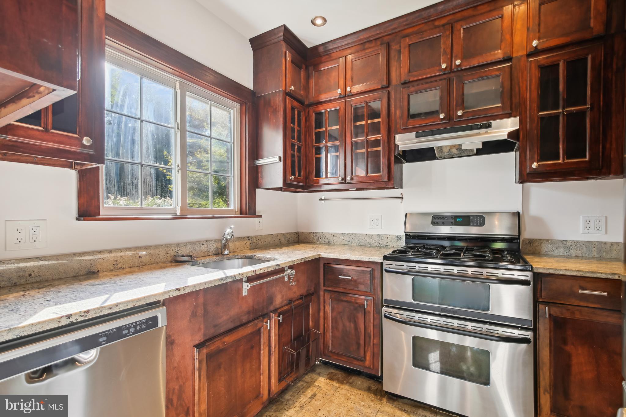 3615 Gunston Road Alexandria, VA 22302 - Photo 9 of 30