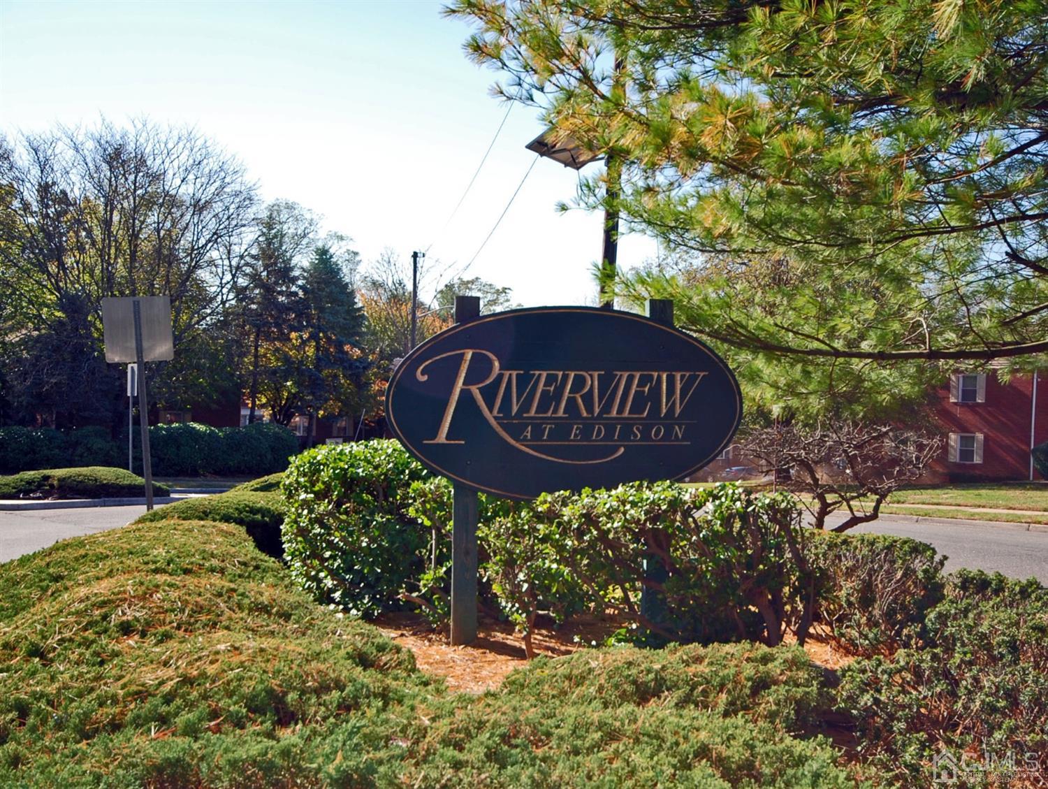 93 Fox Road, Unit 7A Edison, NJ 08817 - Photo 20 of 21 a view of a sign of a park