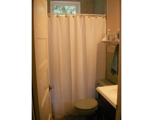 160 Cross Road Dartmouth, MA 02747 - Photo 13 of 22 Gallery Image 13