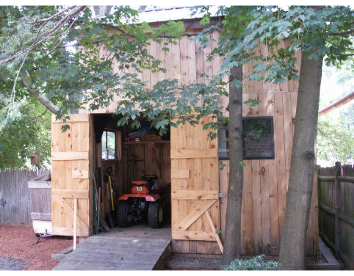 160 Cross Road Dartmouth, MA 02747 - Photo 17 of 22 Gallery Image 17