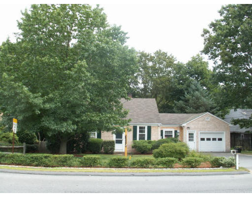 160 Cross Road Dartmouth, MA 02747 - Photo 3 of 22 Gallery Image 3