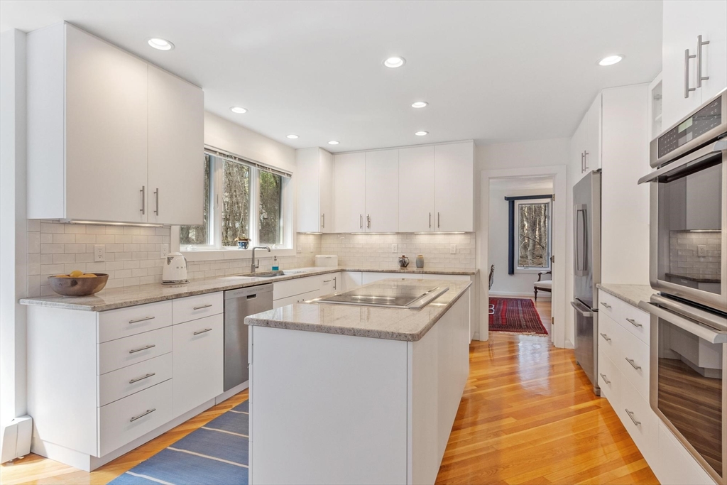 781 Strawberry Hill Road Concord, MA 01742 - Photo 15 of 42