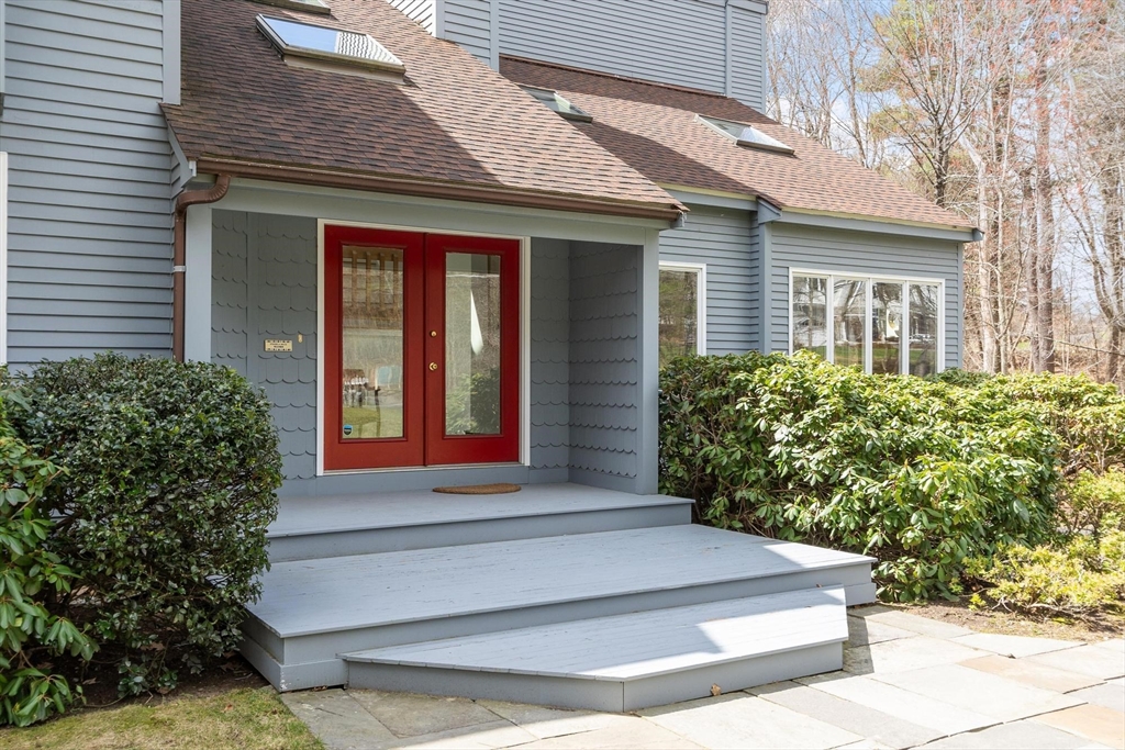 781 Strawberry Hill Road Concord, MA 01742 - Photo 3 of 42