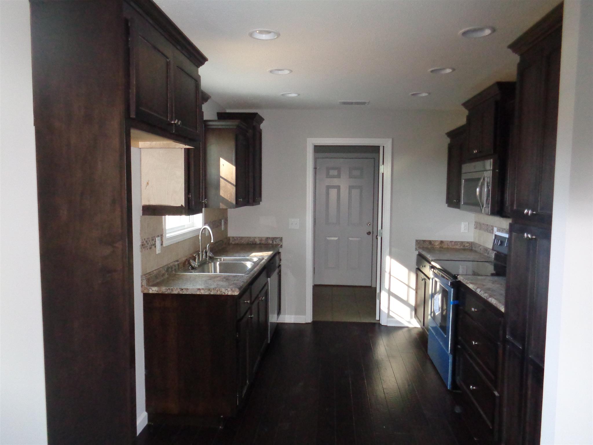 4287 Eastbrook Road Winchester, TN 37398 - Photo 3 of 12 Gallery Image 3