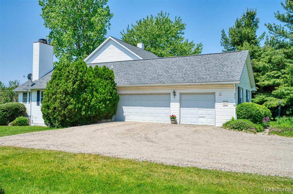 2495 Fowlerville Road Fowlerville, MI 48836 - Photo 36 of 52
