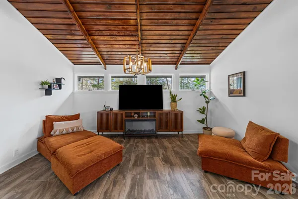 $615,000 | 2262 Beaver Creek Road, Liberty Hill, SC 29074