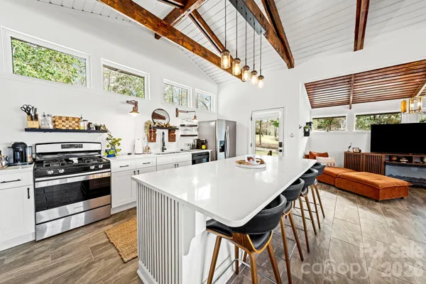 $615,000 | 2262 Beaver Creek Road, Liberty Hill, SC 29074