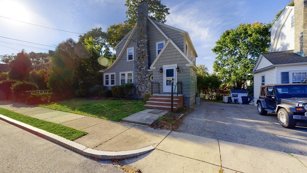 14 Homewood Road Boston, MA 02132 - Photo 4 of 21