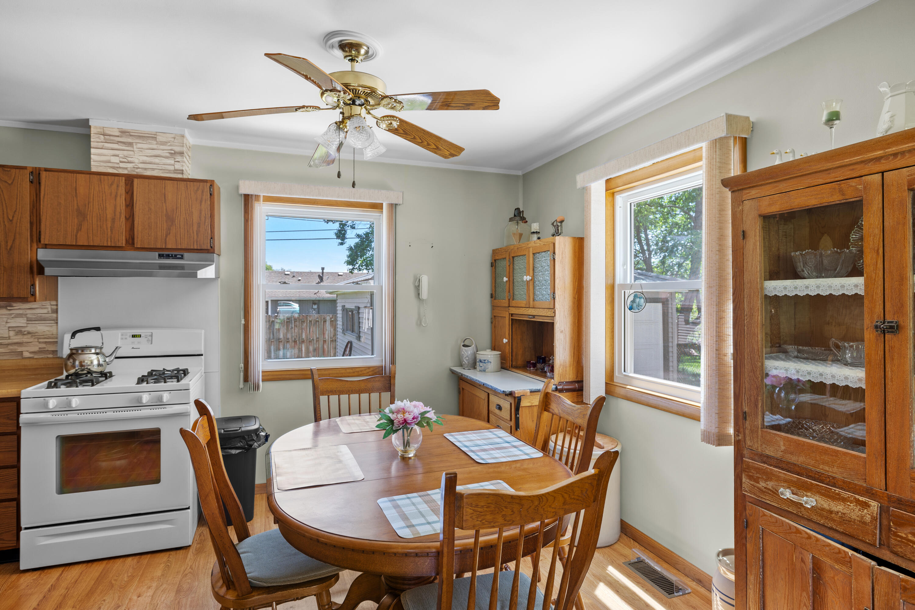 604 Grayton Road Kingsford Heights, IN 46346 - Photo 9 of 22 3000x2000