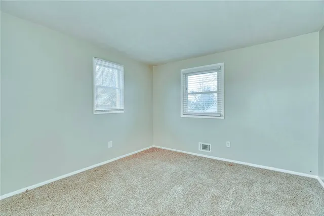 $189,900 | 140 North Drive, Greece, NY 14612