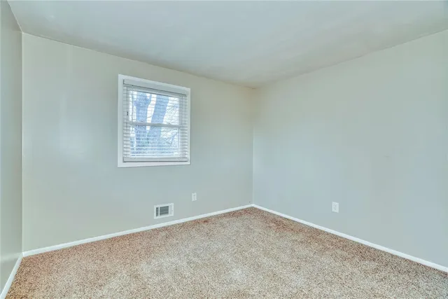 $189,900 | 140 North Drive, Greece, NY 14612