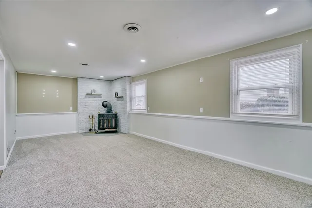 $189,900 | 140 North Drive, Greece, NY 14612