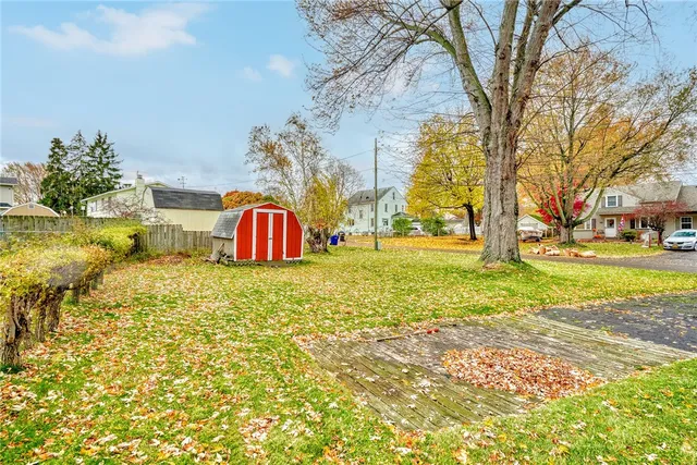 $189,900 | 140 North Drive, Greece, NY 14612