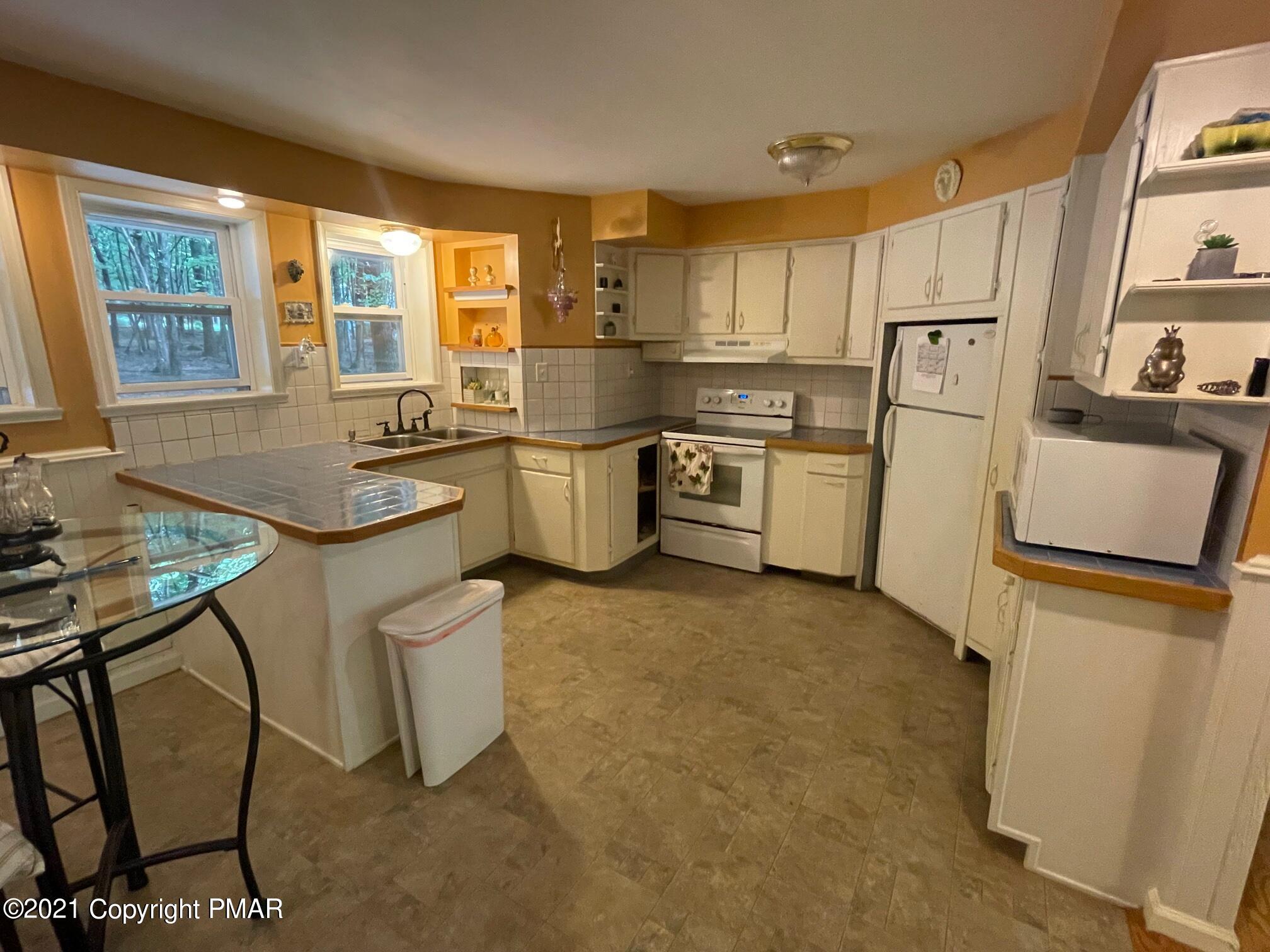 306 Tower Road Albrightsville, PA 18210 - Photo 8 of 26 Kitchen