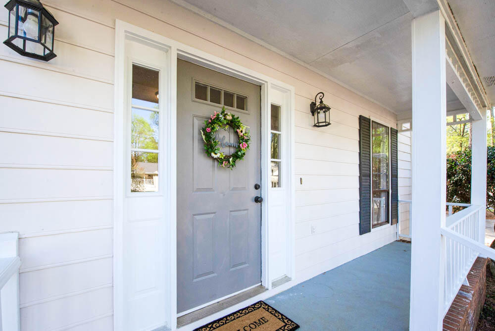 403 Windtree Court Martinez, GA 30907 - Photo 8 of 36 6 frontporch4