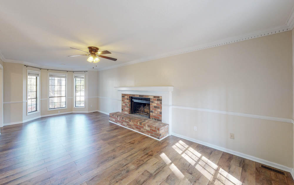 403 Windtree Court Martinez, GA 30907 - Photo 9 of 36 7 livroom1 (5)