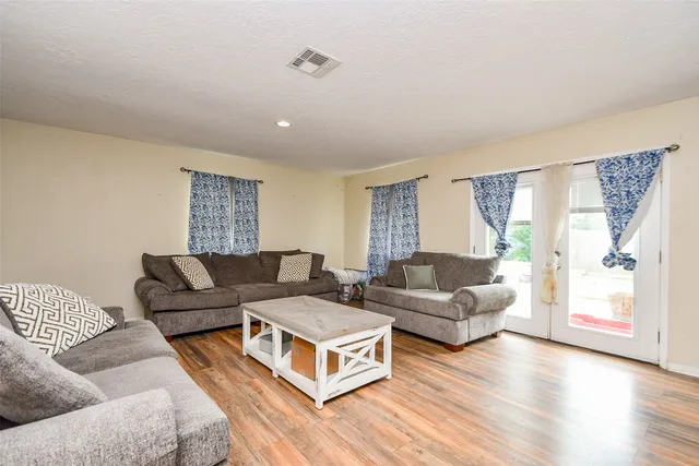 $200,000 | 726 Brookview Street, Channelview, TX 77530