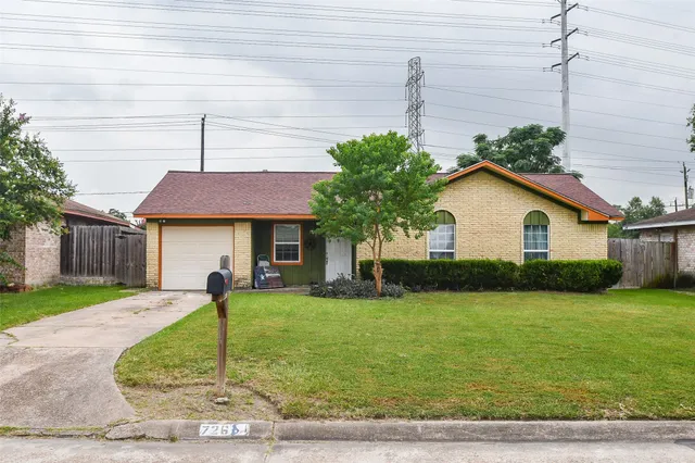 $200,000 | 726 Brookview Street, Channelview, TX 77530