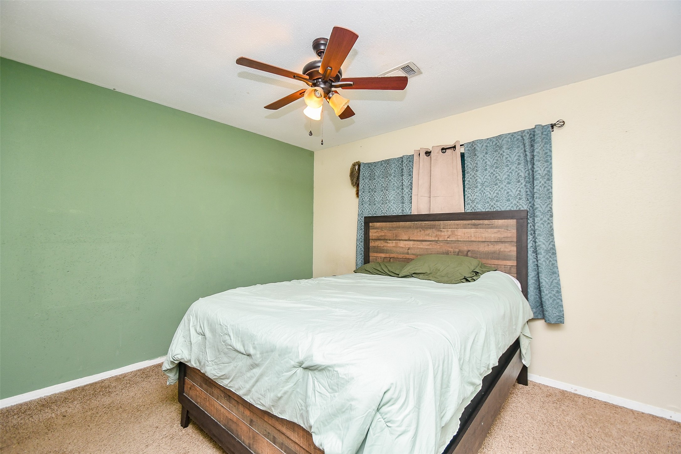 726 Brookview Street Channelview, TX 77530 - Photo 26 of 32 Primary Bedroom