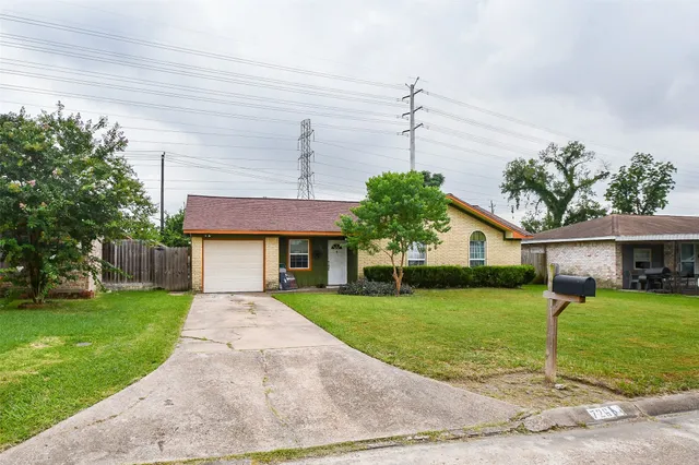 $200,000 | 726 Brookview Street, Channelview, TX 77530