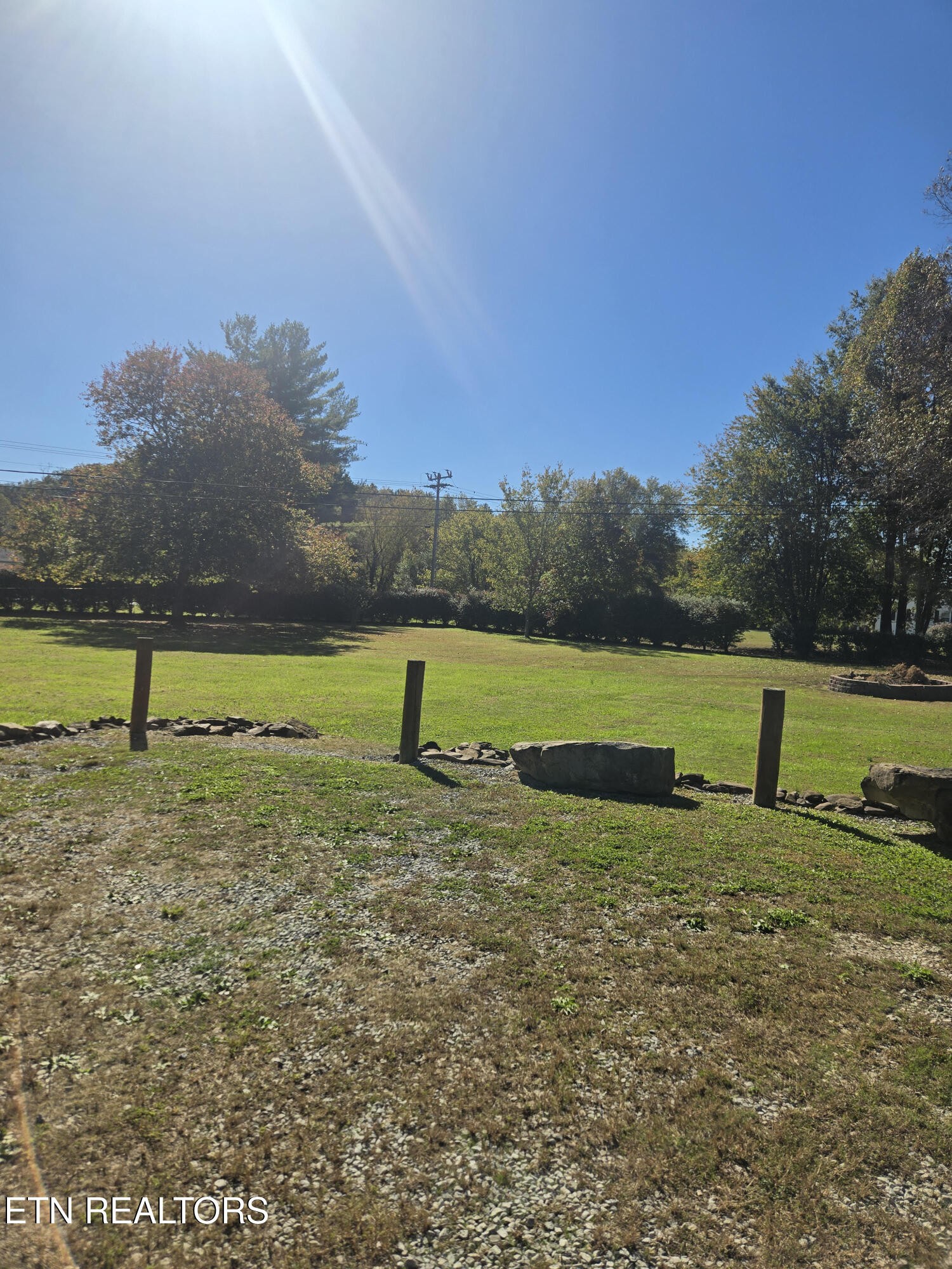 1847 Fairview Road Oliver Springs, TN 37840 - Photo 3 of 6 Gallery Image 3