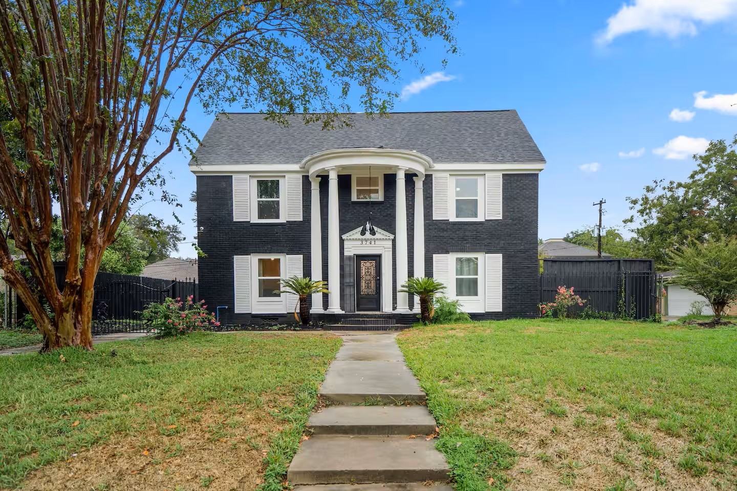 3741 Charleston Street Houston, TX 77021 - Photo 1 of 37 The Pillars of Charleston is a fully furnished Airbnb property that sleeps up to 22 guests. It was completely gutted and remodeled in 2023 and turnkey ready!
