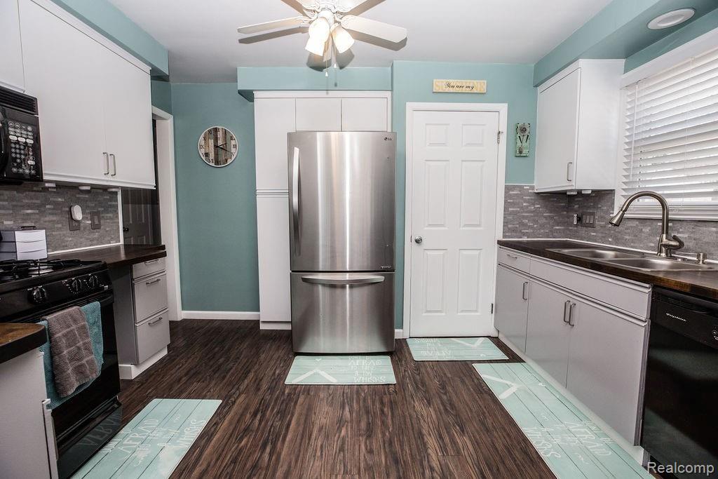 266 Roth Boulevard Clawson, MI 48017 - Photo 20 of 35