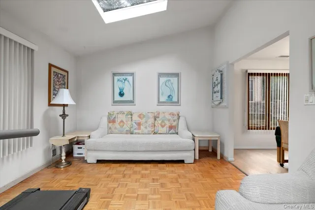 $699,990 | 281 Kohr Road, Kings Park, NY 11754