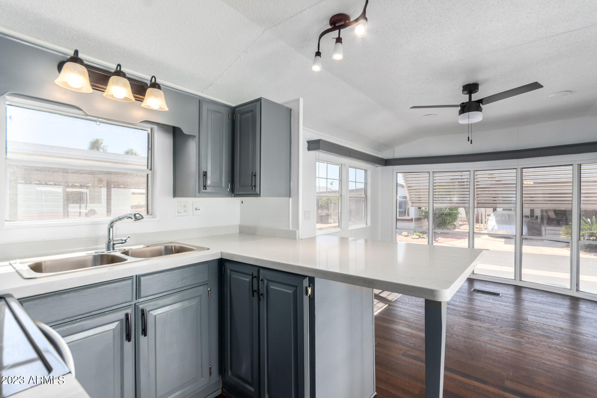 7750 East Broadway Road, Unit 465 Mesa, AZ 85208 - Photo 15 of 27 0015-15 Broadway