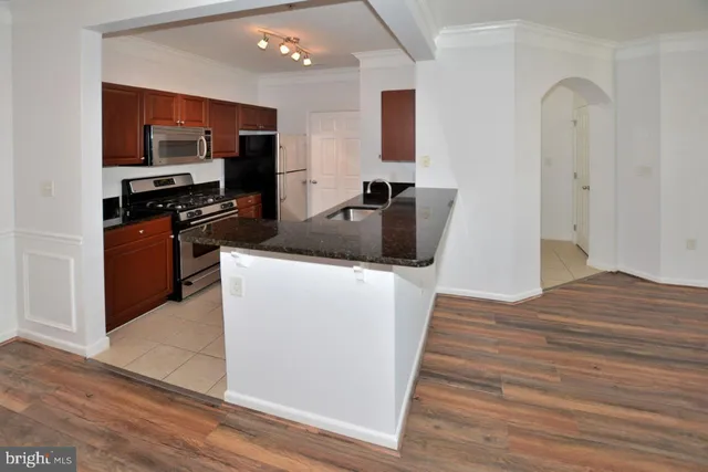 $1,995 | 508 Sunset View Terrace Southeast, Unit 205, Leesburg, VA 20175