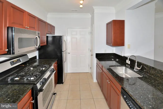 $1,995 | 508 Sunset View Terrace Southeast, Unit 205, Leesburg, VA 20175