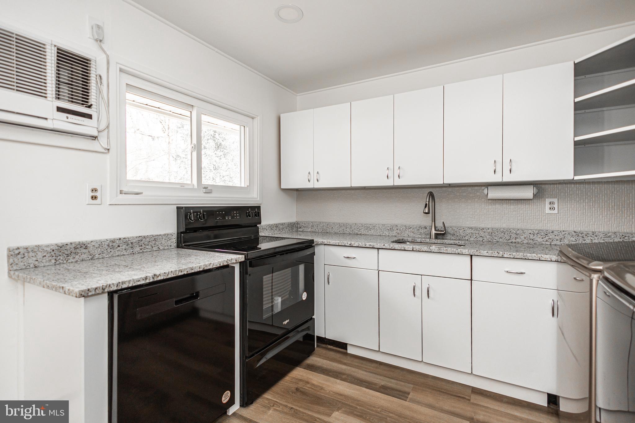 131 Hedge Road Levittown, PA 19056 - Photo 8 of 22