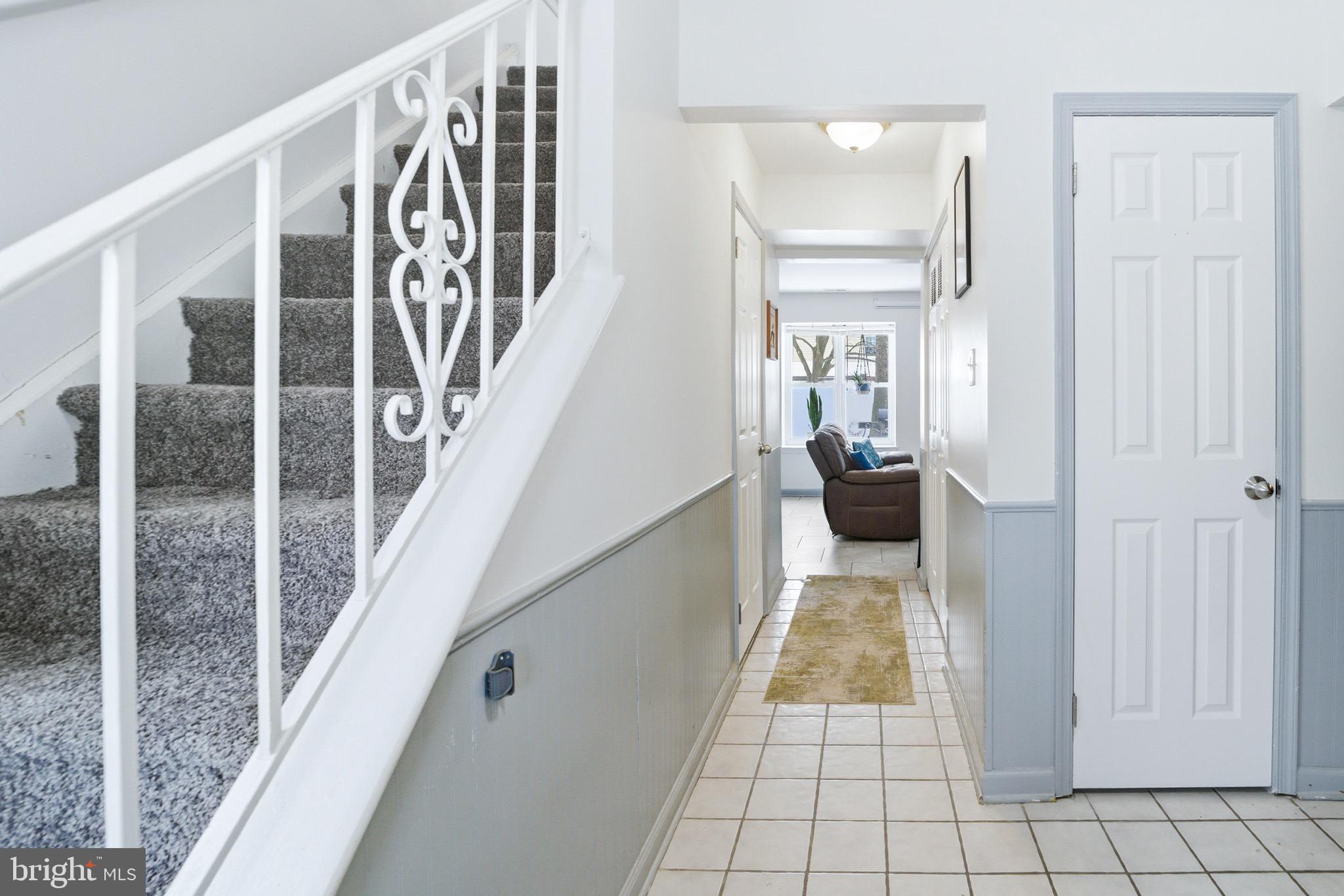 8 Ark Court Sewell, NJ 08080 - Photo 3 of 25